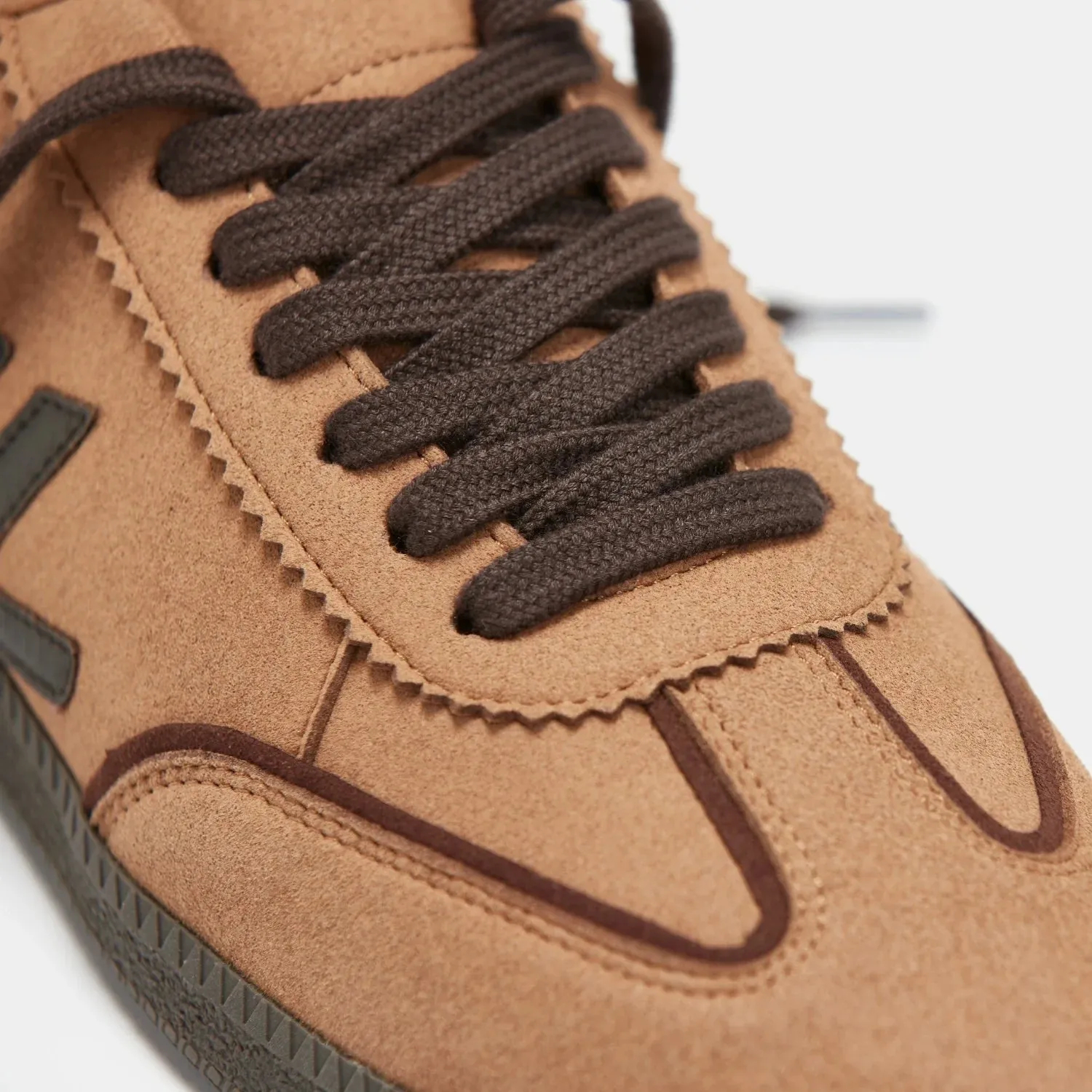 Delta Sneaker Nut Brown