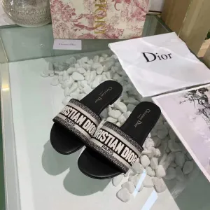 Luxury Slides - DOR - 6253