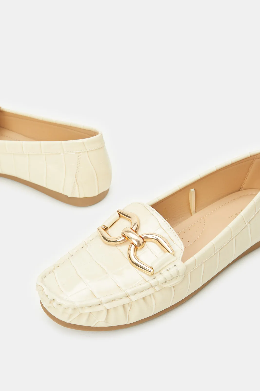 Women Beige Chain Patent Moccasins